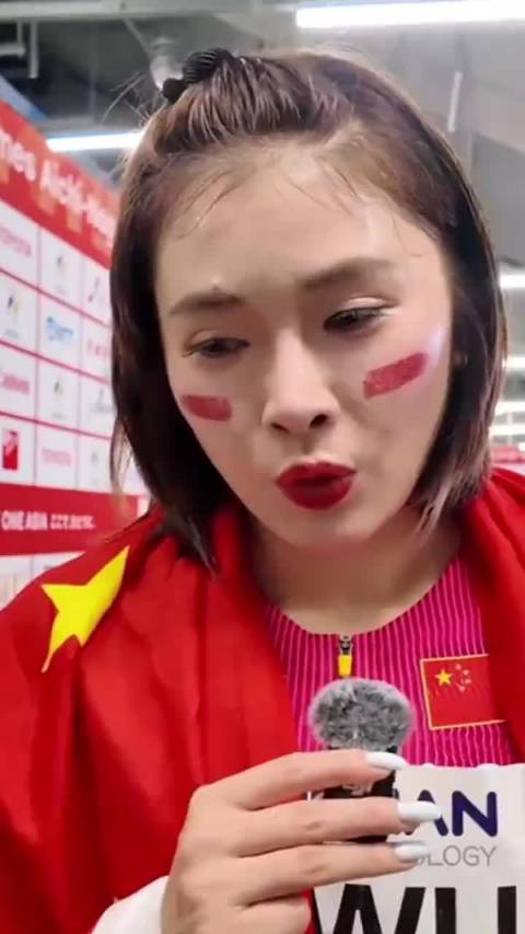 吴艳妮第三，她终于站上亚运领奖台