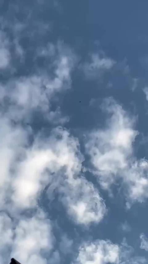 在基辅上空被击落（或者故障）的俄军天竺葵5 喷气式小摩托