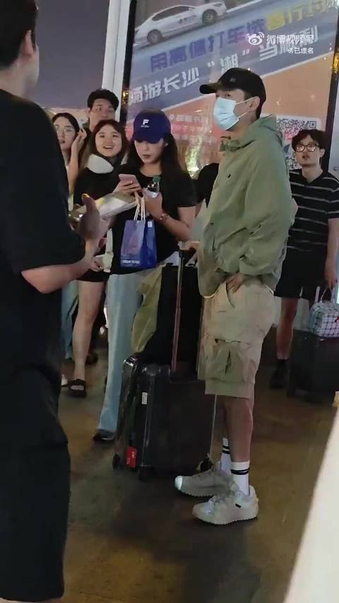 致敬荧幕初心，胡歌杨紫出席金鹰盛典，豪华嘉宾阵容，期待收获满满的惊喜
