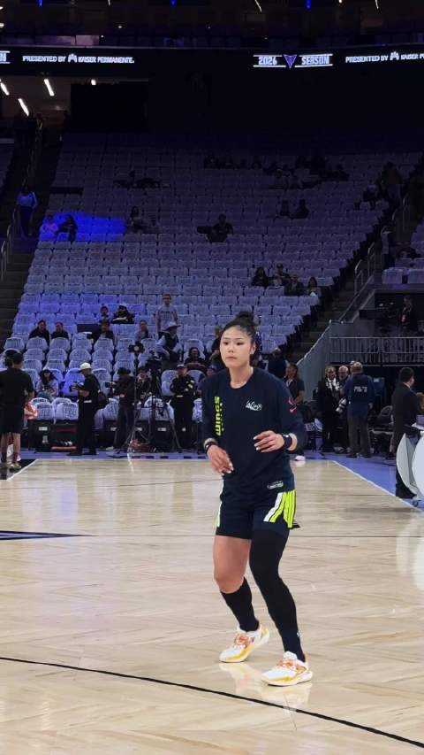 WNBA现场（女武神vs飞翼） WNBA季后赛开打啦！看看小宝今天有没机会登场