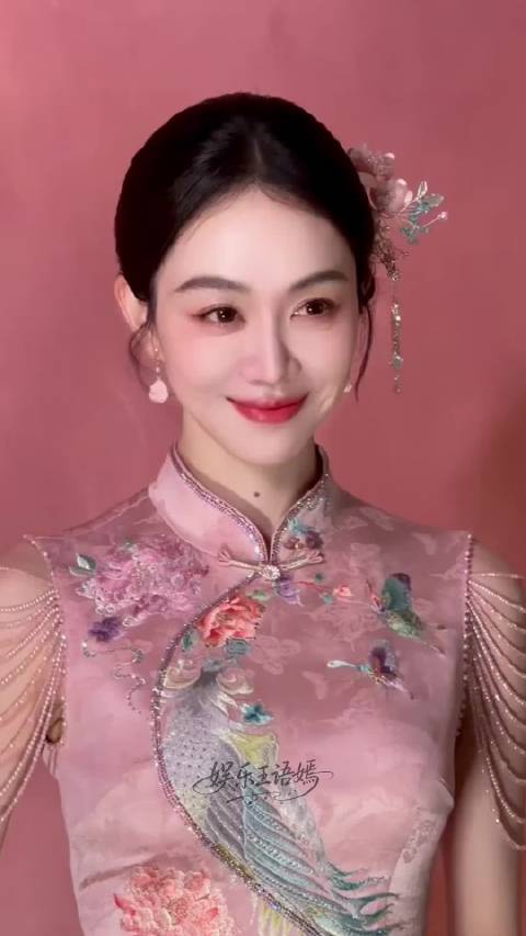 内娱长辈脸图鉴明星柳岩