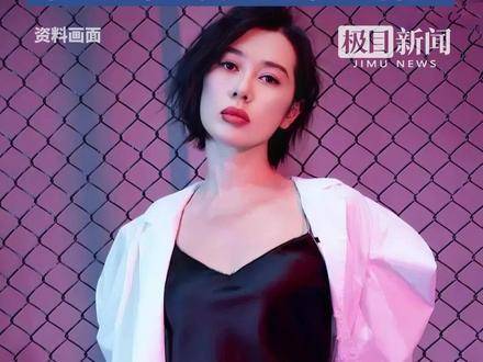 48岁的《战狼》女主角正式宣布婚讯，网友纷纷留言：这波官宣，松弛感拉满！