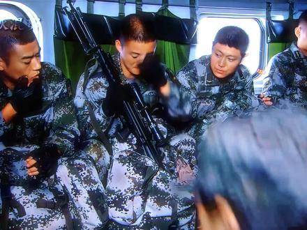 “神队友助攻到位，脱单还用发愁？” 我是特种兵之利刃出鞘
