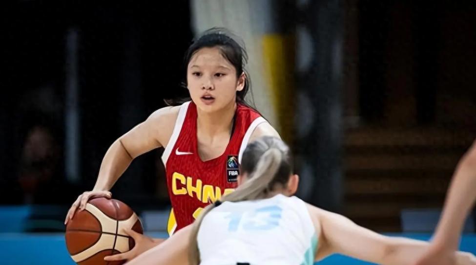 女篮亚运惨败或提前大换血？四潜力天才冒尖：宫鲁鸣或放弃张曼曼