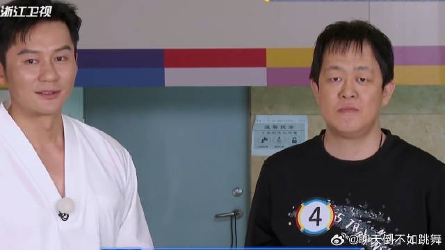 李晨说谎都不打草稿 指着快40岁大哥说28岁，下秒姚译添一问属性瞬间暴露