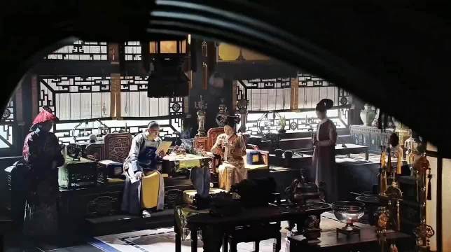 如懿传 如懿刚出冷宫，皇帝就给了她明显的偏爱