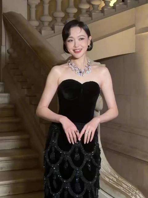 唐嫣这个造型也太像郭采洁了hhhhh