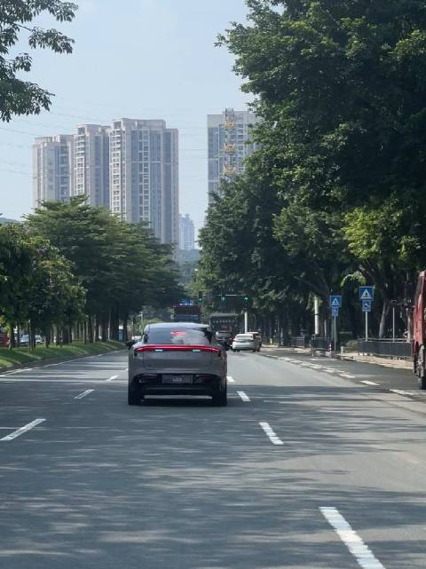 年轻人低门槛拿下新能源车，智驾配置拉满空间宽敞