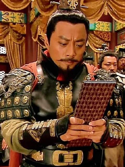 为何宋江始终执着于接受招安？