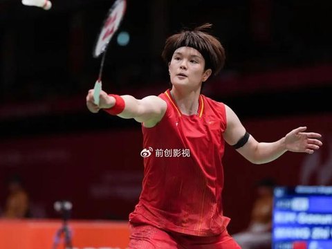 亚运会：国羽无缘女单决赛！王祉怡饮恨魔鬼主场，0-2不敌山口茜