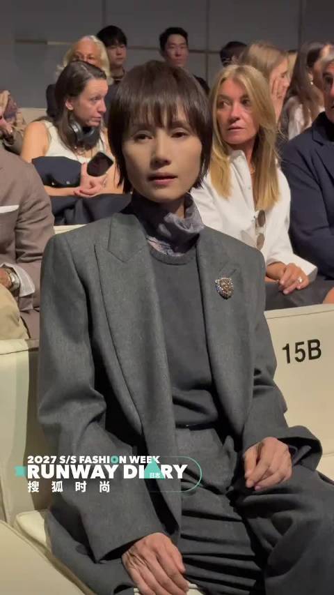 袁泉最新状态瘦脱相，面相苦感明显