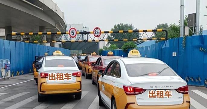 我为群众办实事 | 北京丰台站地区巧施硬举措 破解蓄车区拥堵难题