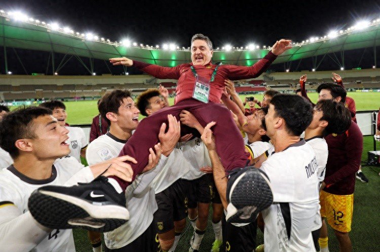 身价1138万打2385万！U23国足半决赛碰韩国 王钰栋憋了两场回来了