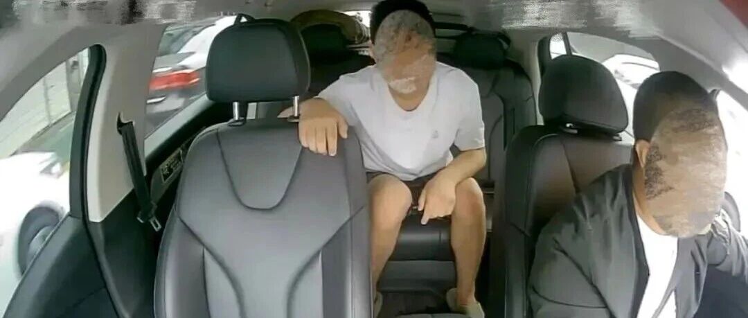 男子刚出拘留所，假借出租车司机手机打电话，将手机盗走，2小时后再被拘……