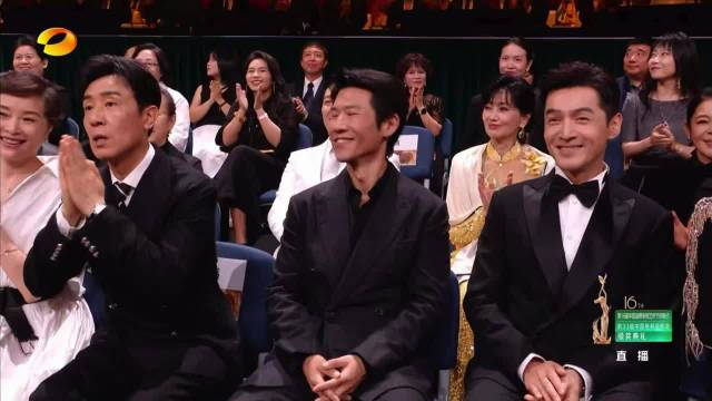 何炅马丽金鹰奖控场，点名互动胡歌唐国强等气氛热烈