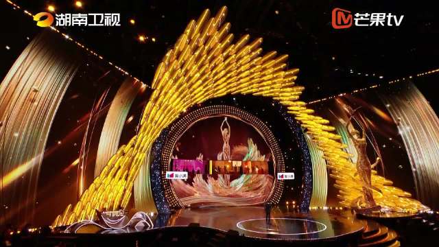 何炅马丽金鹰奖老友同框马丽说何炅带着自己走向电视