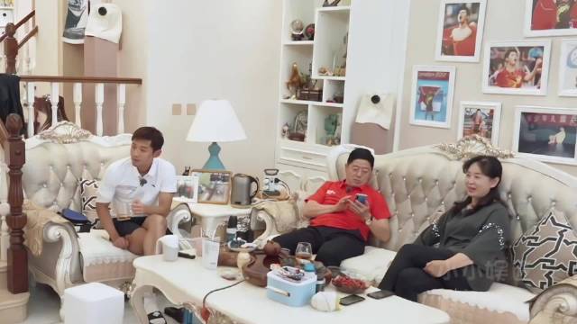 张继科原生家庭多幸福！…