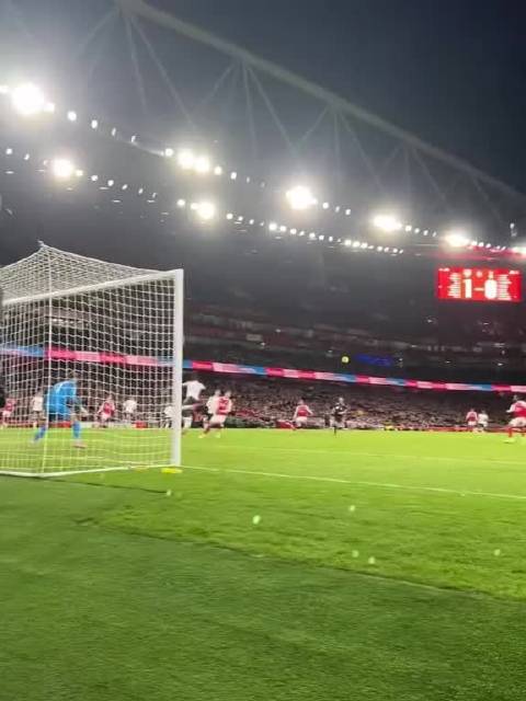 埃泽帽子戏法，阿森纳4-1大胜热刺，6分领跑英超