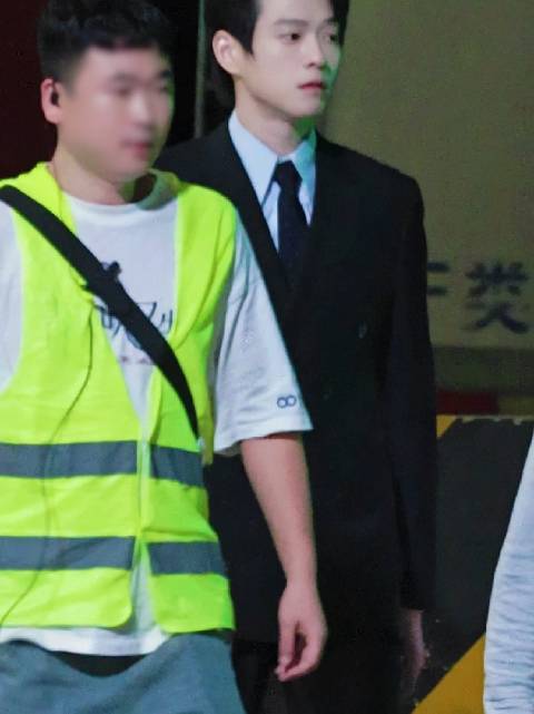 见到哥哥要叫什么