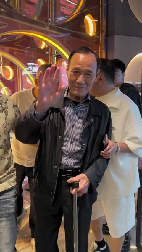 陈惠敏35秒击溃日籍强敌，1983年夺金腰带冠军