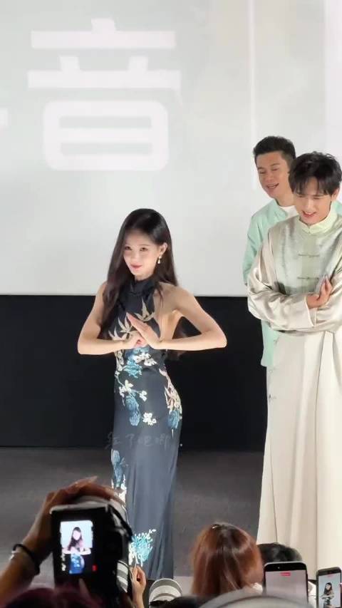 李一桐不愧是北舞严选！一学就会！好美好美好美啊