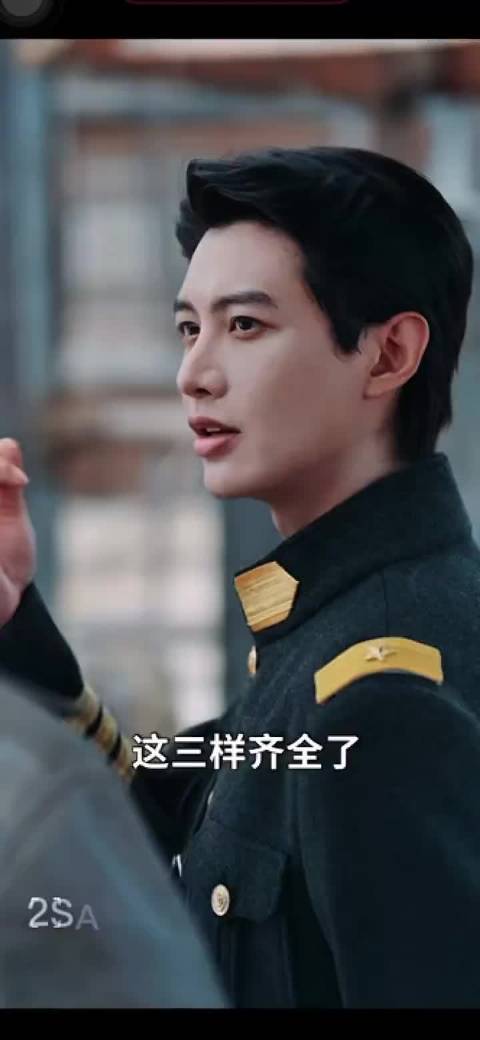 何健麒凭眼神微动作，细腻演绎明楼智者城府