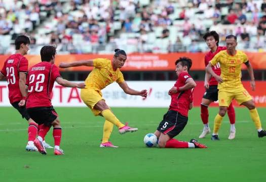 中国男足赛前表态：带着奖牌回家