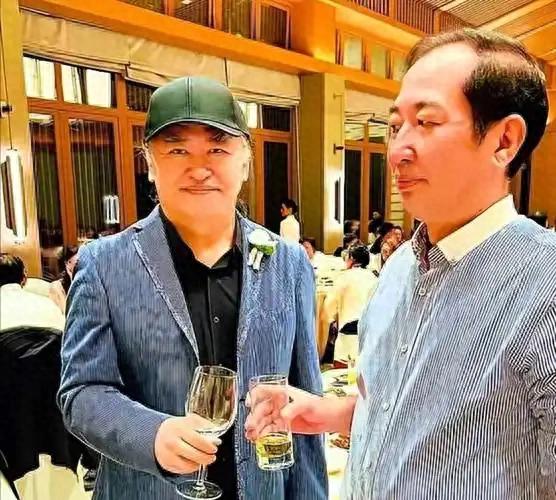 刘欢去世，让我想起 5 位明星，个个喝酒猛，赵本山喝酒赢一辆汽车