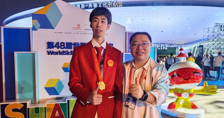时代人物丨技能大赛金牌教练刘翔：“云端”筑匠心