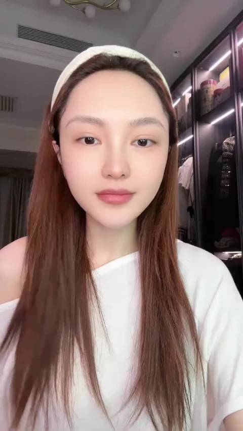 周扬青聊尴尬饭局这段，看着是吐槽社恐瞬间，其实藏着差距…