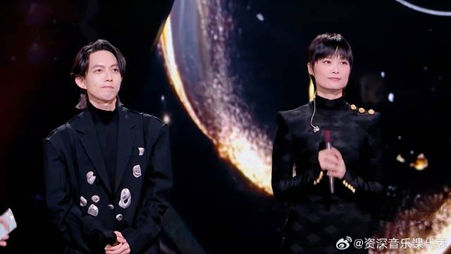 李宇春歌曲成功夺冠，两首歌票数差距太小，网友：险胜丨有歌