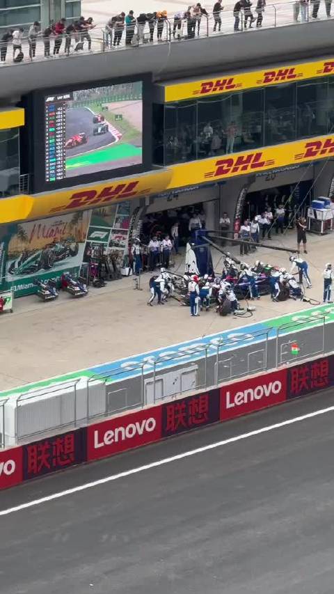 F1中国大奖赛，周冠宇完成第一次进站，全程挺顺利，他自己也直说还行，没拉胯