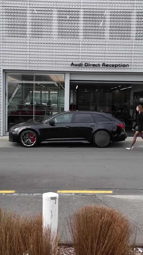 rs6的姿态绝了，最会造旅行版的车企奥迪rs6