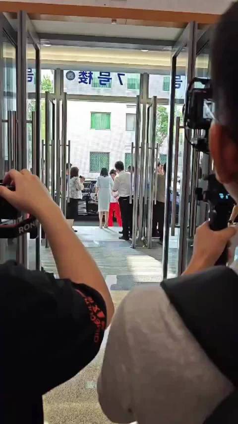 潘展乐余依婷20秒视频流出