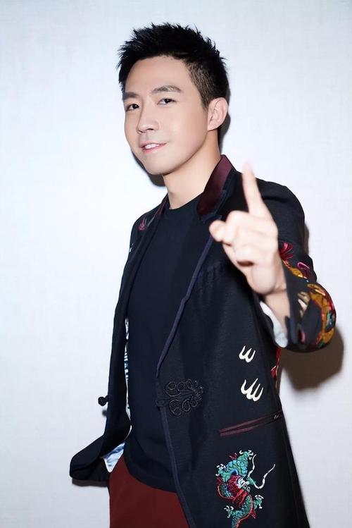 出演国民悬疑IP，广东籍演员俞灏明：演“秦明”未参考其他版本，我的目标是“剧抛脸”