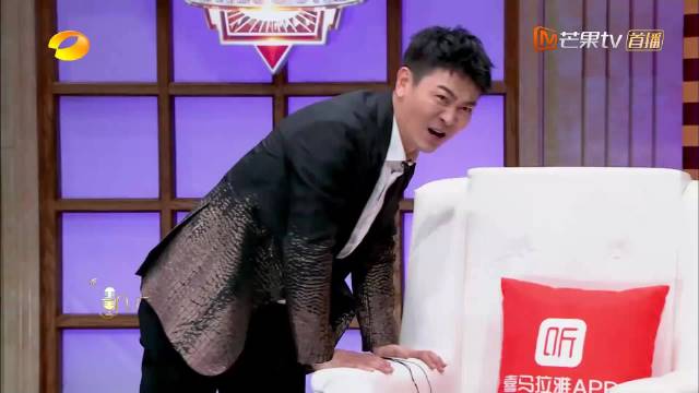 给成龙配音，吴樾配音间上演武打片，听得全场还以为是成龙本人｜声临其境