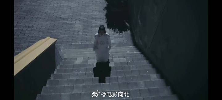谁懂！大半夜追剧，bgm一响直接偷偷在被窝里哭