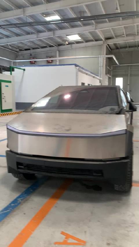 26款特斯拉赛博双电机陶瓷白内现车，最后90天保挂牌