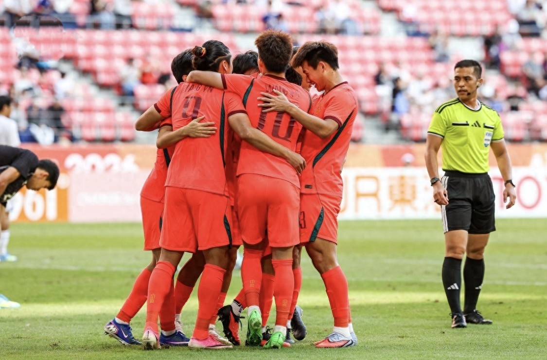 国足U23 6:5点球击败乌兹，夺得铜牌，三名球员发挥出色，李昊神了