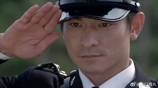 《无间道》 警校生严守校规，谁料有人竟想换命