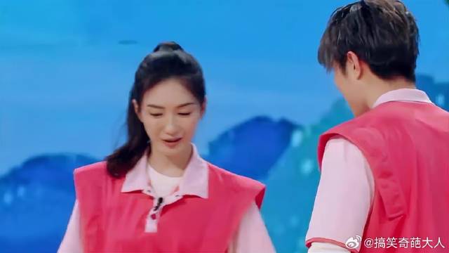 全员练习舞蹈动作，江疏影马伯骞半天搞不懂，太逗了
