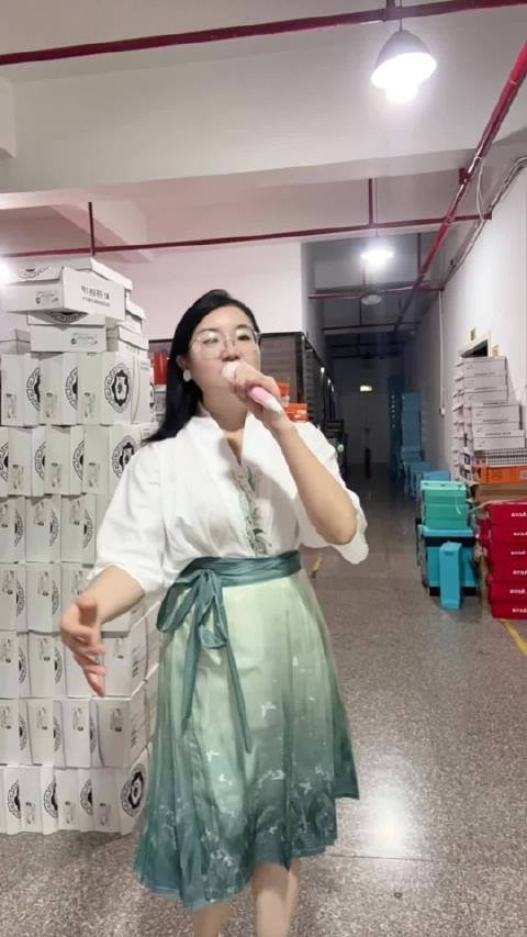 天上风雨多，林中鸟归窝音乐 乔乔爱唱歌 乔乔贸易