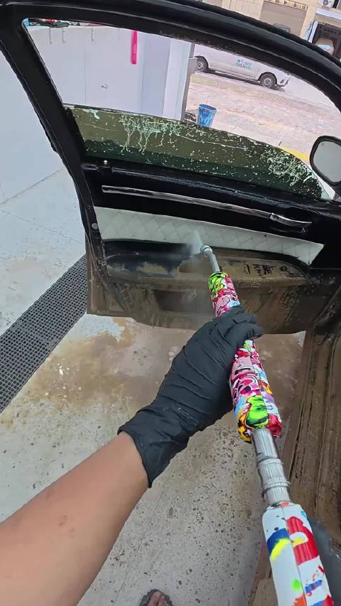 看看我花5000块买的“大宾利”还行吧