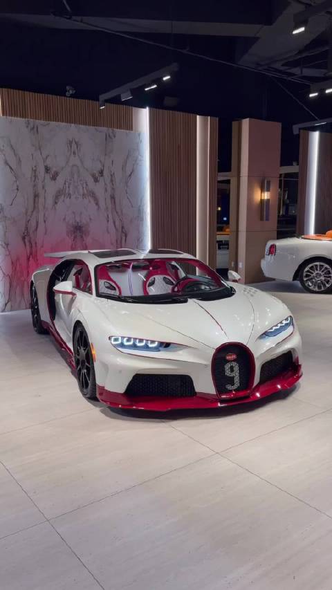 布加迪 Chiron Super Sport，这个配色你喜欢吗？