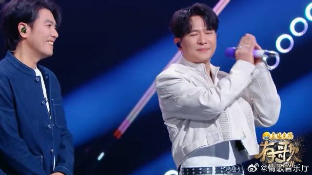 阿杜欢子合体演唱，遭多位评委辣评