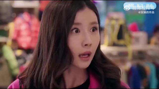 丈夫搂着小三逛街，妻子的闺蜜当场抓包，狠狠羞辱了这对狗男女！
