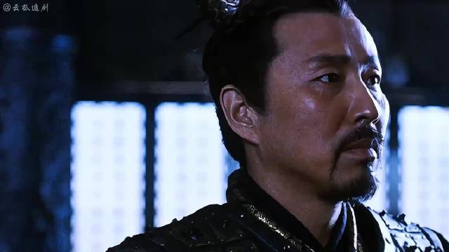 无名为家仇国恨刺秦，为天下收剑转身