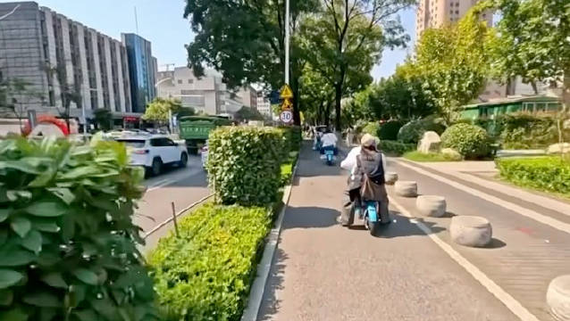 骑行电动车撞倒骑行电动车，这是谁的责任？