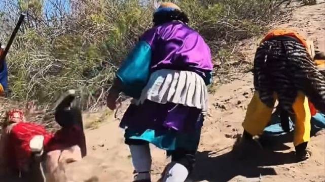 原来看的西游记也是删减版的啊，一早起猛了看到沙僧在打唐三藏？