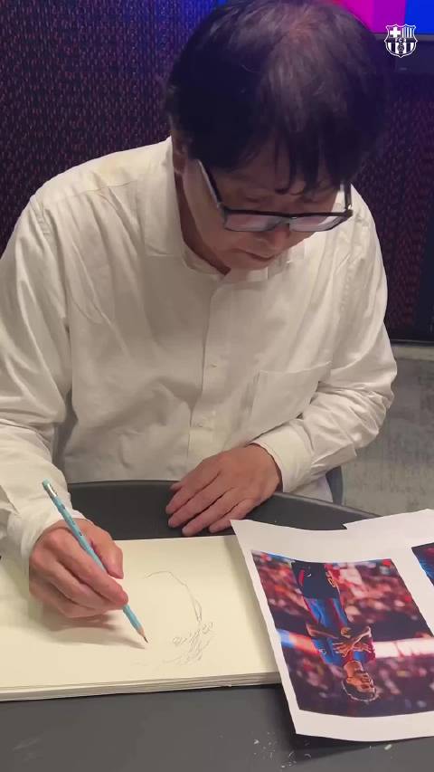足球小将作者高桥阳一为亚马尔绘制肖像